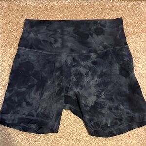 LULULEMON Women's Tie-Dye Shorts